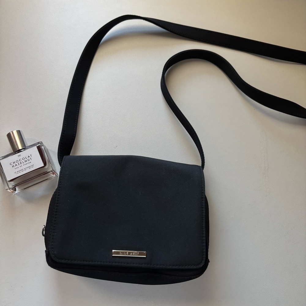 𐙚 Nine West Black Fabric Crossbody Bag With Adjustable Strap